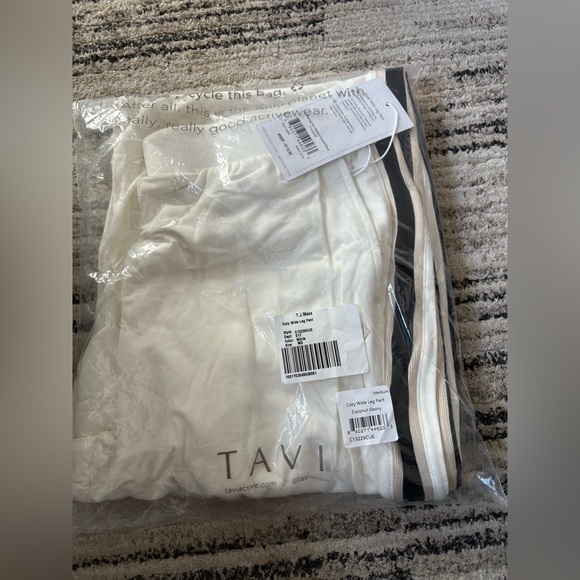 TaviLuxe Cozy Wide Leg Pant - Picture 3 of 4